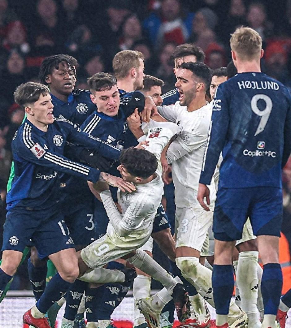 包含阿扎伦卡遭遇二十连败，阿森纳教练面临压力！的词条-九游娱乐首页